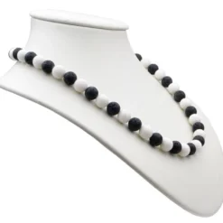 Kette Collier aus Lava & Koralle schwarz weiß, Halskette Damen