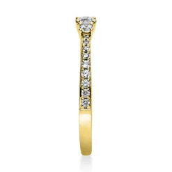 Ring aus 585 Gold Gelbgold mit 21 Diamanten Brillanten 0,37 Ct. 4er-Krappe
