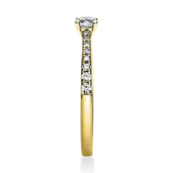 Ring aus 750 Gold Gelbgold mit 17 Diamanten Brillanten 0,37 Ct. 4er-Krappe
