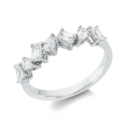 Ring aus 750 Gold Weißgold 7 Diamanten 0,88ct TW-SI B:4,5mm